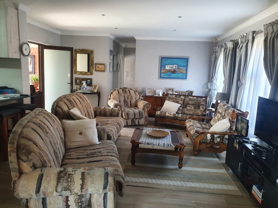 2 Bedroom Property for Sale in Ferreira Town Eastern Cape